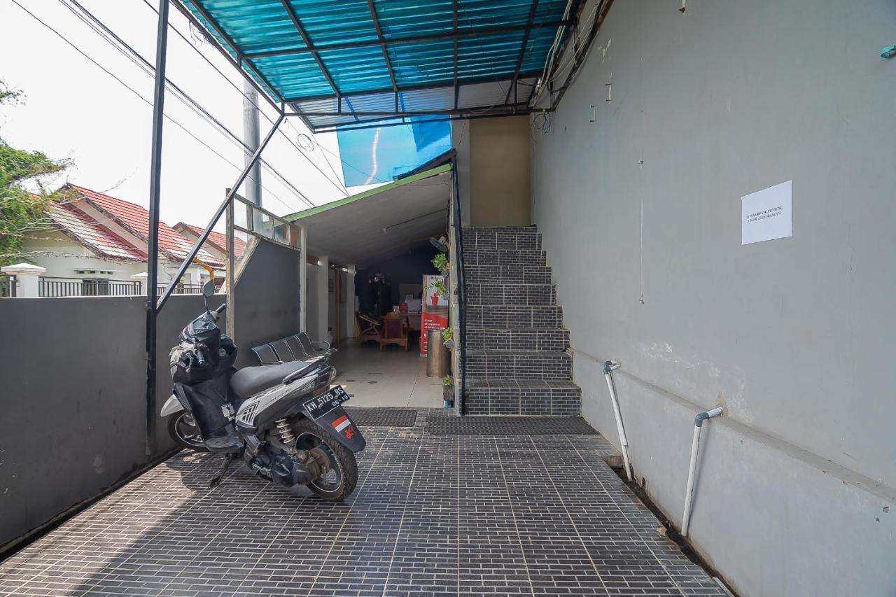 Reddoorz Syariah At Jalan Cilik Riwut Kapuas 호텔 Kualakapuas 외부 사진